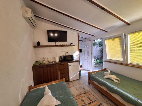Ohrid Apartamento | Studio Apartment ROOM 88 Yellow