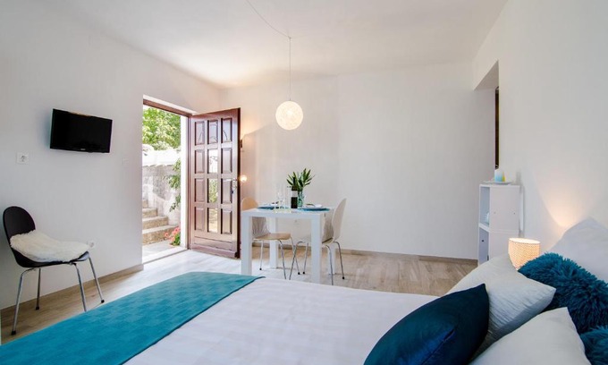 Kapelica Apartamento | Studio apartment Stella