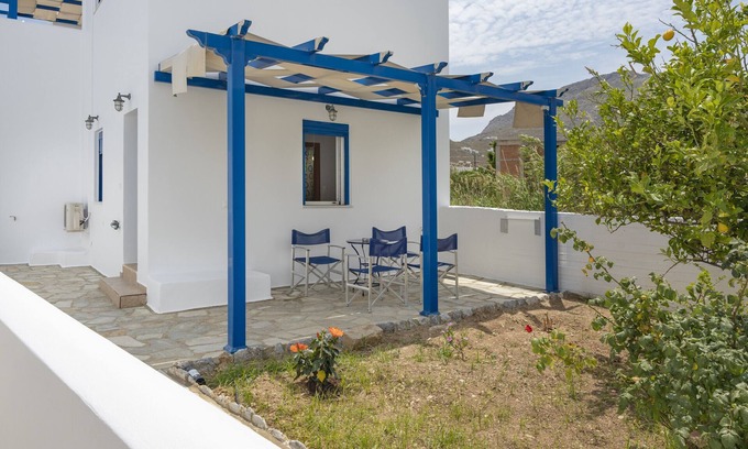 Livadi Apartamento | Apartamento estudio 'Studios Ninemia Serifos 3' con vistas al mar, Wi-Fi y aire acondicionado.