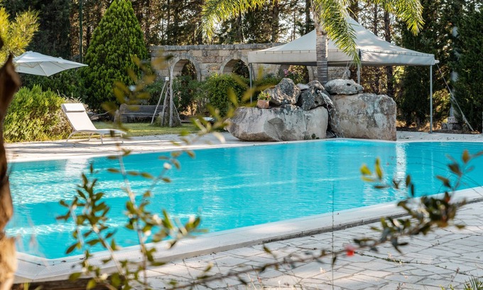 Aradeo Apartamento | Apartamento estudio 'Tenuta San Trifone Melograno' con piscina compartida y Wi-Fi