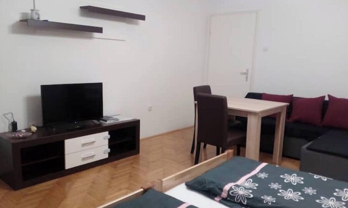 Banja Luka Apartamento | STUDIO APARTMENT TEPIC 209-I