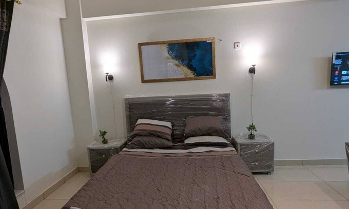 G-8 Sector Apartamento | Studio apartment with beautiful view.