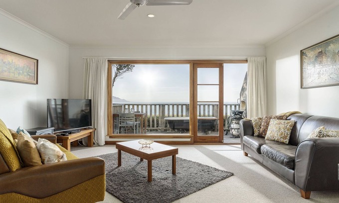 Kaikoura Apartamento | Estudio con vistas a la montaña y al mar.
