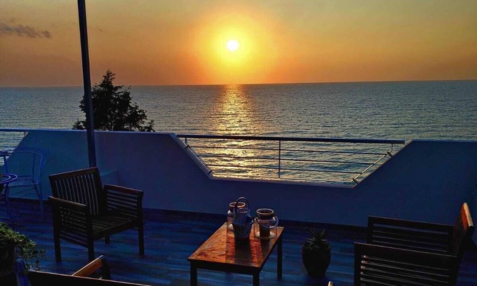 Pizzo Apartamento | Studio with balcony overlooking the sea