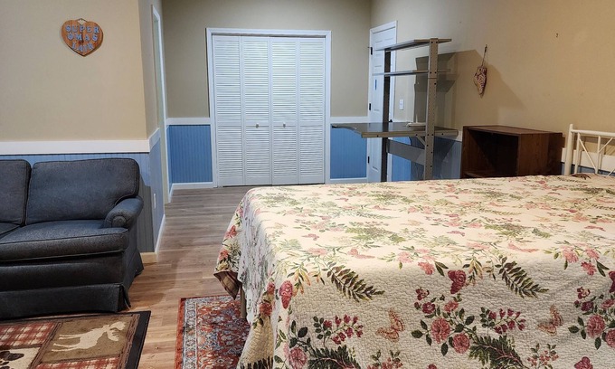 Sylva Apartamento | Studio apartment with separate kitchen near WCU.