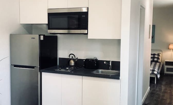 West Los Angeles Apartamento | Studio Apt in West LA by Just Bring Your Toothbrush