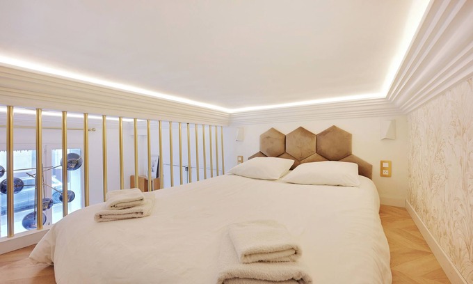 Faubourg-du-Roule Apartamento | Studio Arc de Triomphe