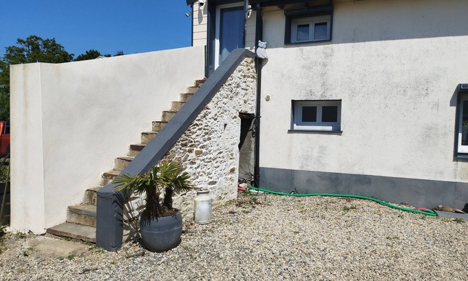 Saint-Lumine-de-Coutais Apartamento | Studio au Coeur de la Ferme