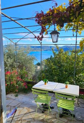 Sainte-Croix-du-Verdon Apartamento | Studio avec terrasse et jolie vue sur le lac
