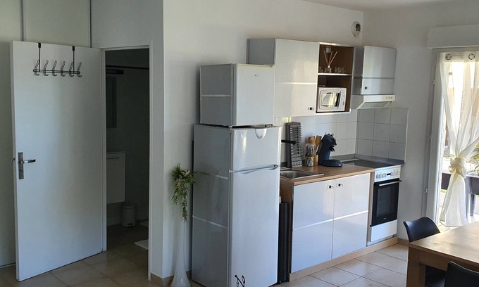 Santa-Maria-Poggio Apartamento | Studio Avec Balnéo à 500m de la Plage