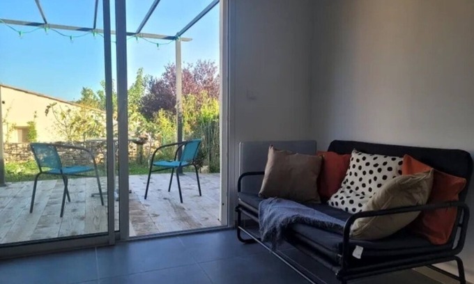 Fontienne Apartamento | Studio Avec Terrasse Très Lumineux