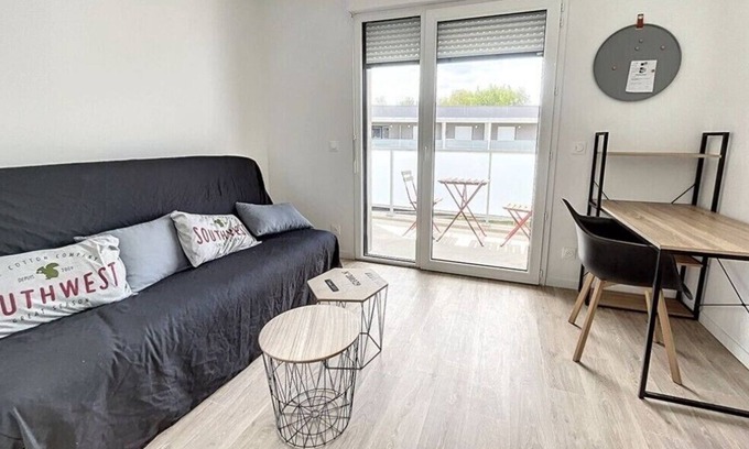 Saint-Jean-d'Illac Apartamento | Studio, balcony and parking between Bordeaux and Bassin d'Arcachon