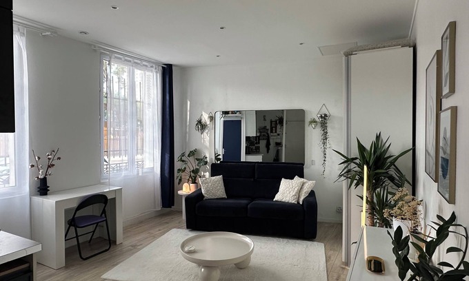 Combat Apartamento | Studio Bassin de la Villette