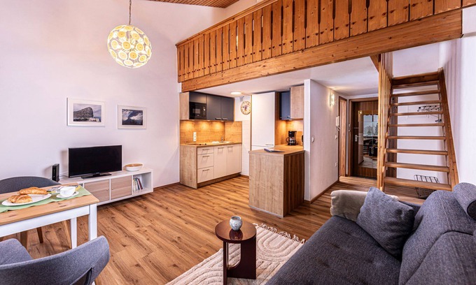 Mitterbach Apartamento | Studio Bergliebe for 2 with south-facing balcony and great mountain views