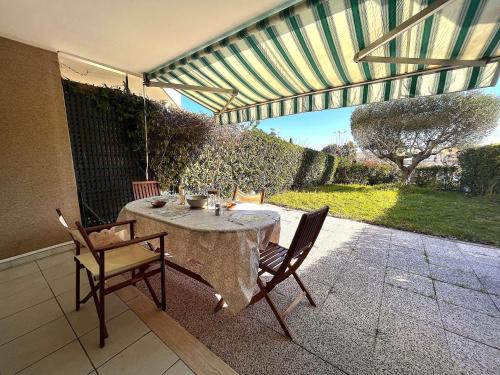 Cavaliere Apartamento | Studio/Cabine à 80m de la plage avec Terrasse, Jardinet et Garage - Cavalaire - FR-1-226B-140