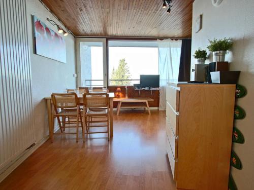 Chamrousse Apartamento | Studio cabine avec balcon, proche des pistes, bien équipé, idéal pour 4 personnes - FR-1-340-195
