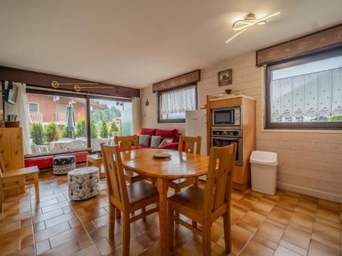 La Clusaz Apartamento | Studio cabine avec terrasse, parking, 4 pers, centre village, proche pistes et commerces - FR-1-437-92