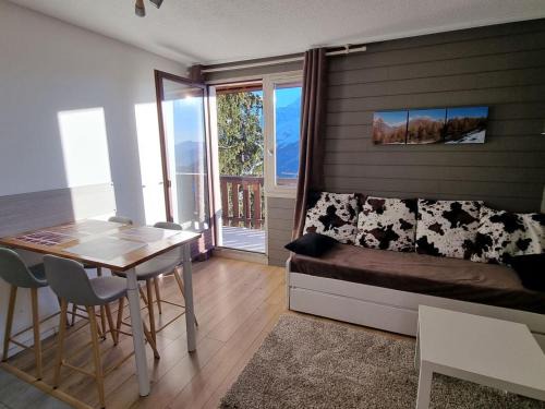 La Rosiere Apartamento | Studio cabine cosy à La Rosière - Ski aux pieds, balcon sud, parking couvert, casier à skis - FR-1-275-159