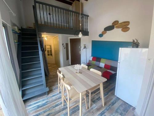 Marseillan Plage Apartamento | Studio Cabine Mezzanine Rénové pour 4 Pers. avec Terrasse et Parking Privé - Animaux Admis - FR-1-326-553
