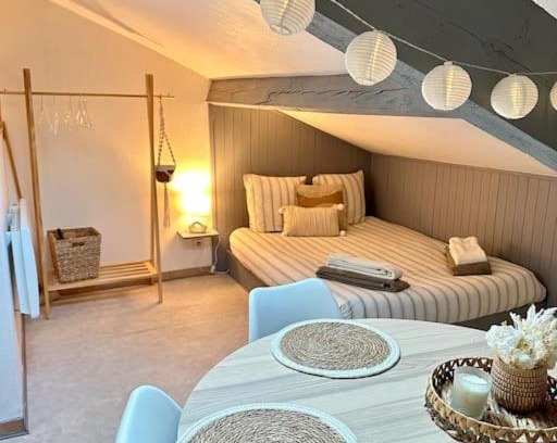 Bourg-en-Bresse Apartamento | Studio Calme et Cosy -Gare-