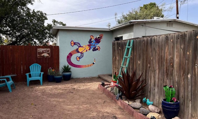 Las Cruces Casa | Studio Casita 5 mins to Farmer's mkt/dogs welcome!