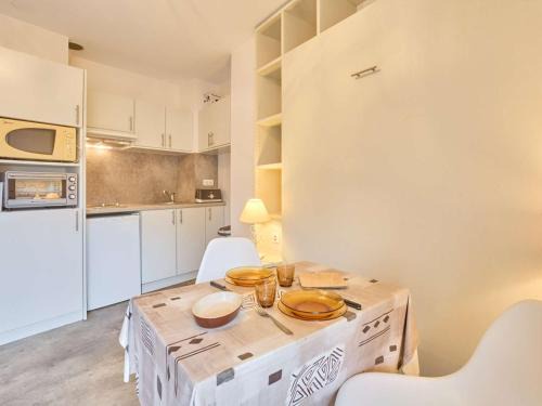 Barbotan-les-Thermes Apartamento | Studio central avec balcon, proche Thermes - FR-1-841-21
