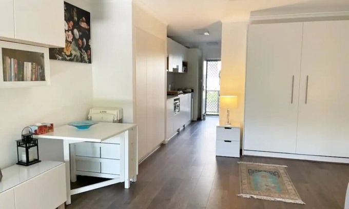 Camperdown Apartamento | studio centrally located in NEWTOWN. The longer you stay = discount!