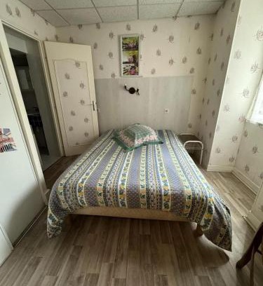 Neris-les-Bains Apartamento | Studio charmant à Néris-les-Bains, 20 m², avec terrasse C
