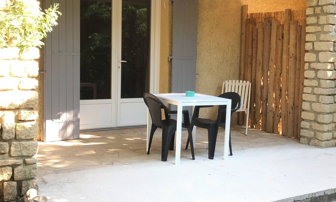 Vacqueyras Casa | Studio Chez Bibi, sleeps 2 to 4