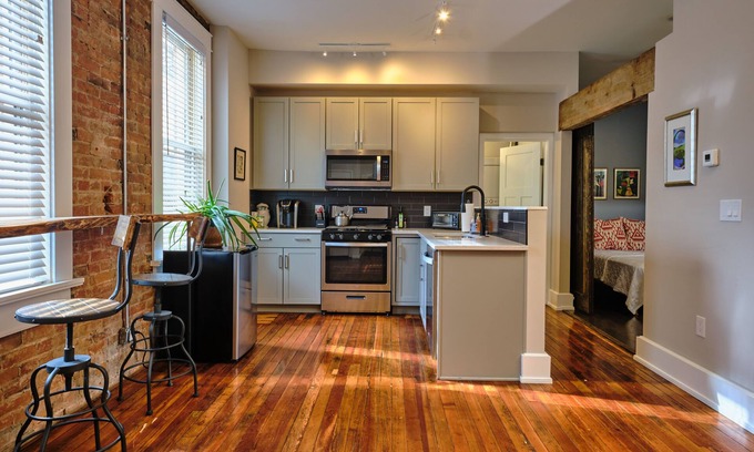 Pendleton Condominio | Studio Cigar Store