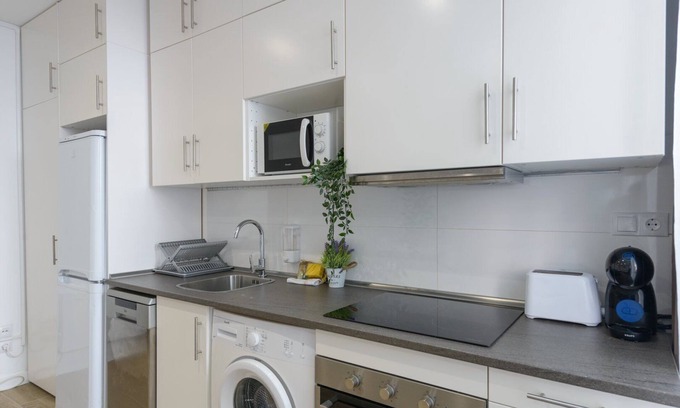 San Blas-Canillejas Apartamento | Studio close to Metropolitano, airport and IFEMA