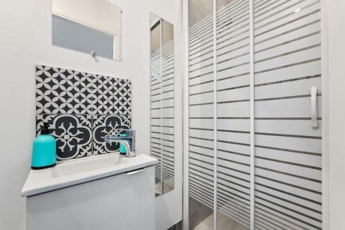 Charleville-Mezieres Apartamento | Studio confortable avec parking