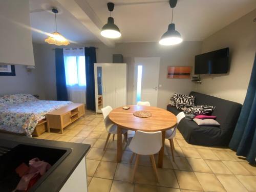 Vieille-Brioude Apartamento | Studio confortable
