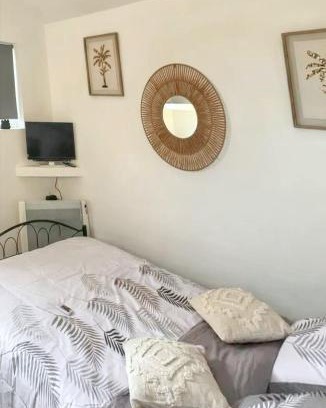 Ploermel Apartamento | Studio cosy au cœur de Ploërmel - 20 m² avec terrasse