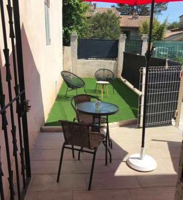 La Chamberte Apartamento | Studio cosy avec jardin proche centre et plage