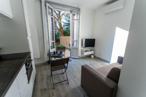 Venissieux Apartamento | Studio cosy avec jardin privatif proche transport