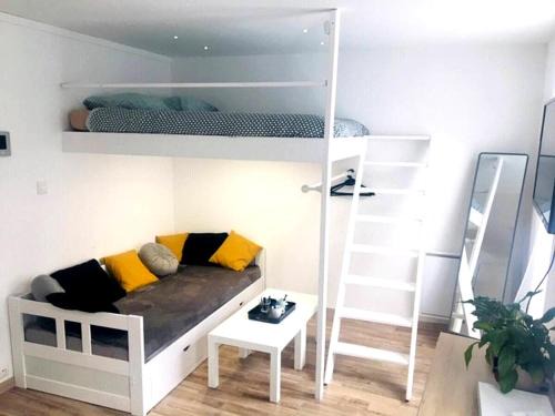 Bourges Apartamento | Studio Cosy - Bourges Hypercentre - 100 m de la Cathédrale