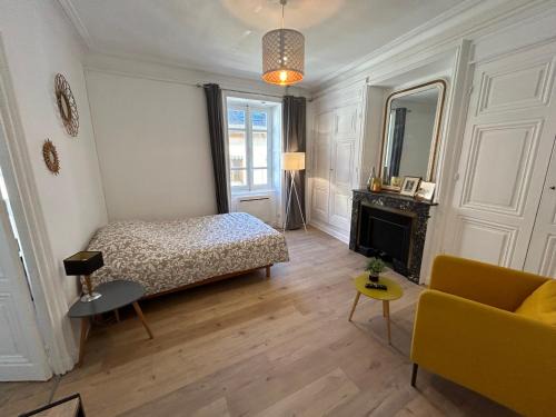 Thizy-les-Bourgs Apartamento | Studio Cosy Charme Ancien