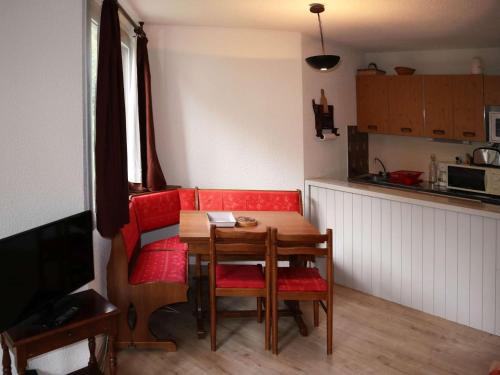 Les Orres Apartamento | Studio cosy Les Orres, 300m commerces, 150m remontée, parking, animaux admis - FR-1-322-271