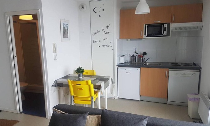 Arette Apartamento | Studio cosy pour 4 pers avec kitchenette, parking et casier à skis à Arette - FR-1-602-112