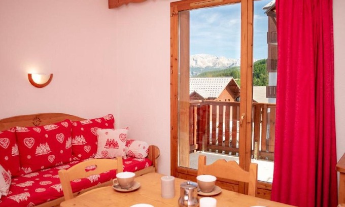 Puy-Saint-Vincent Apartamento | Studio cosy pour 4 avec balcon et cuisine équipée à Puy-Saint-Vincent - FR-1-504-303
