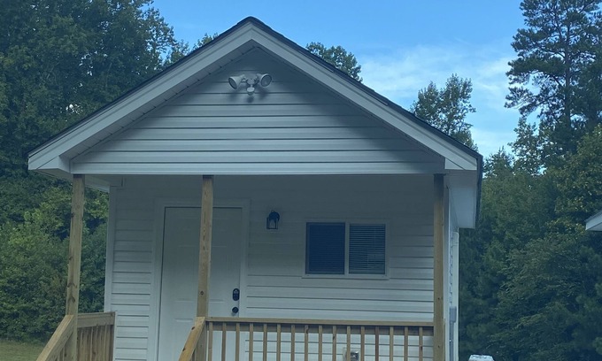Knightdale Cabaña | Studio cottage Modern country life -5min to Knightdale Downtown and restaurants
