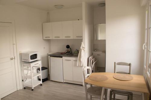 Ambleny Apartamento | studio dans centre équestre