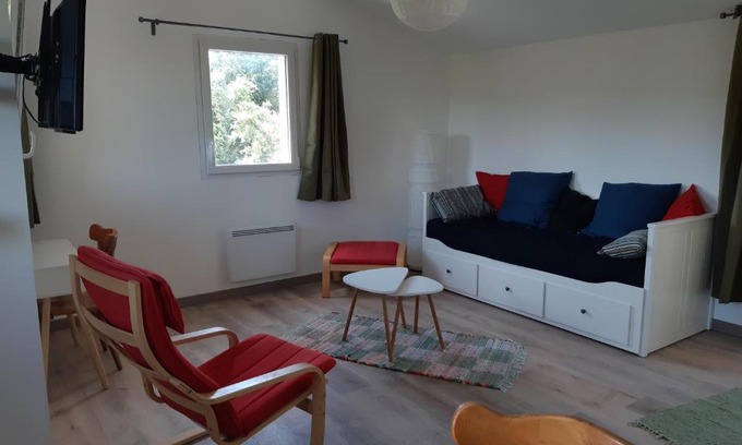 Mas-Saintes-Puelles Apartamento | Studio dans un cadre champêtre