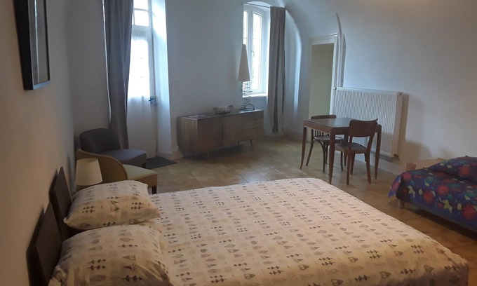 Basse-Rentgen Apartamento | Studio de 35m2 Dans le Corps de Ferme du Château, Avec Accès au Parc de 100ha