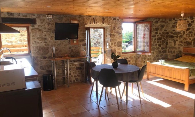 Vernosc-les-Annonay Apartamento | Studio de la Voute
