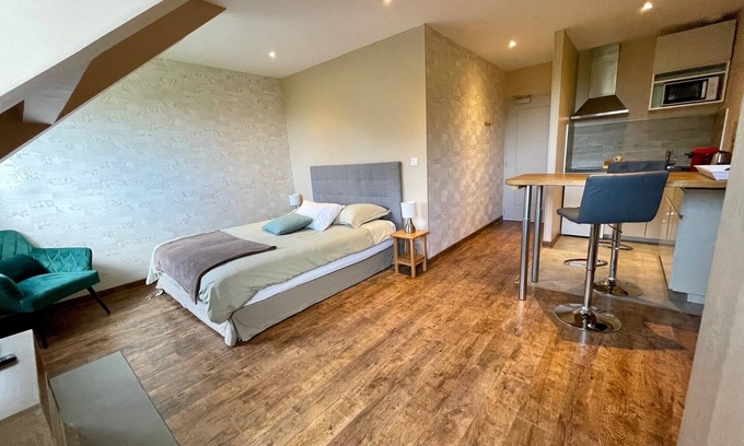Brison-Saint-Innocent Apartamento | Estudio-Baño con bañera-L'Abbaye