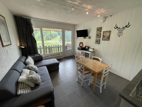 Laveissiere Apartamento | Studio en centre station avec balcon, WiFi - FR-1-787-71