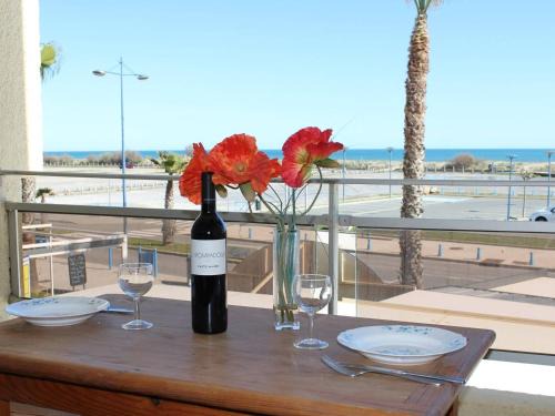 Fleury Apartamento | Studio en Front de Mer à Saint-Pierre-la-Mer avec Loggia - 100m de la Plage, 200m du Centre - FR-1-229D-61