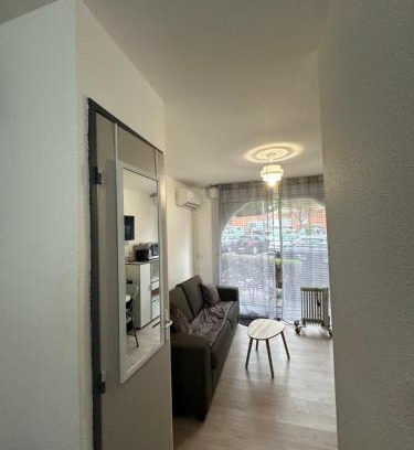 Lamalou-les-Bains Apartamento | Studio en RDC, climatisé